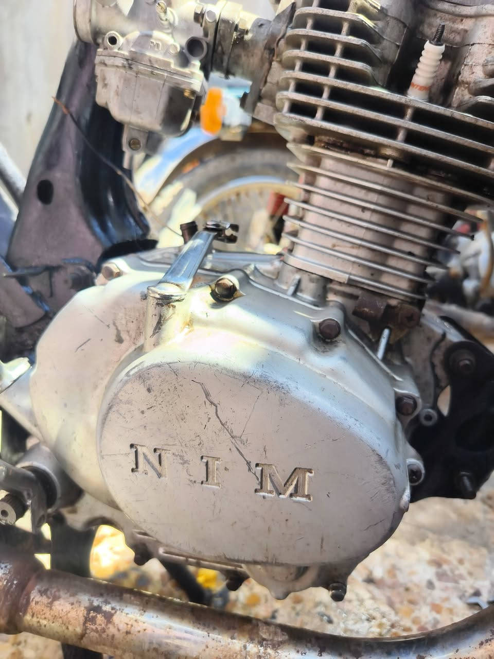 شاصي ومحرك للبيع محرك شغال ما بي شي ب175 
رقمي ***********
