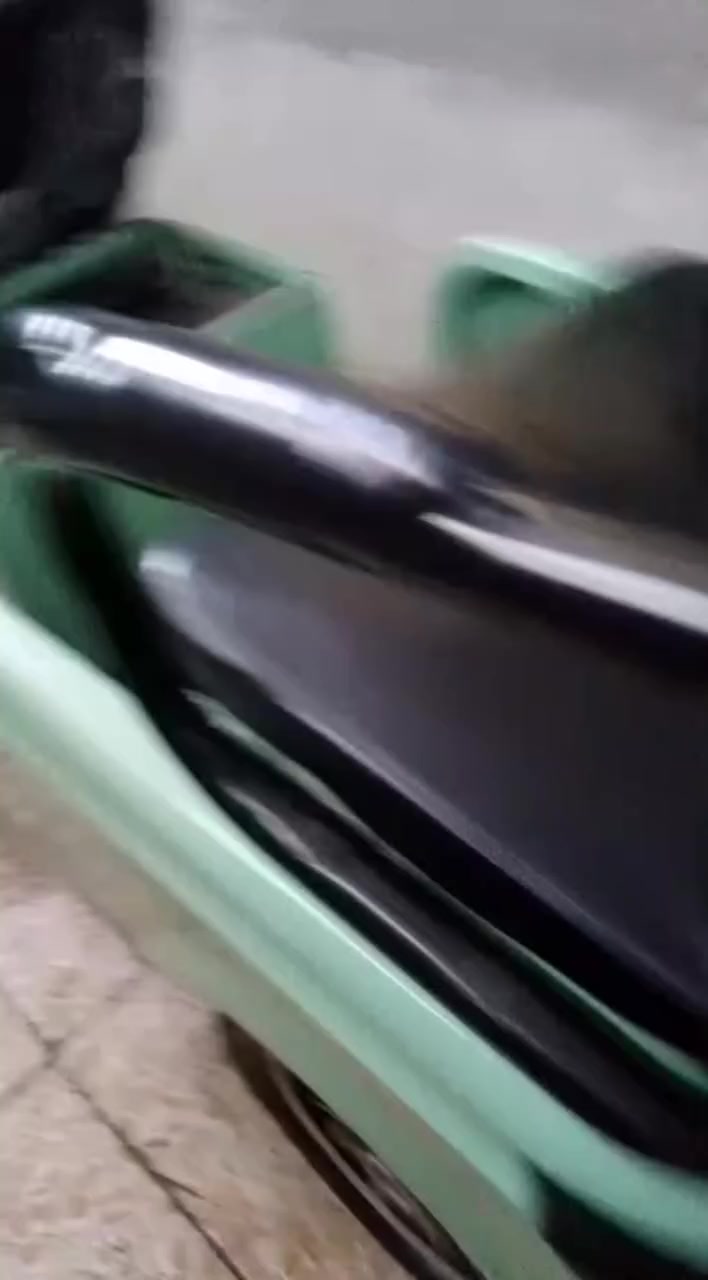 السلام عليكم ورحمه الله وبركاته درجة شحن جديد كهربيات شغاله درجة كلشي مابيه البيع 750وببها مجال زين الرقم ***********
