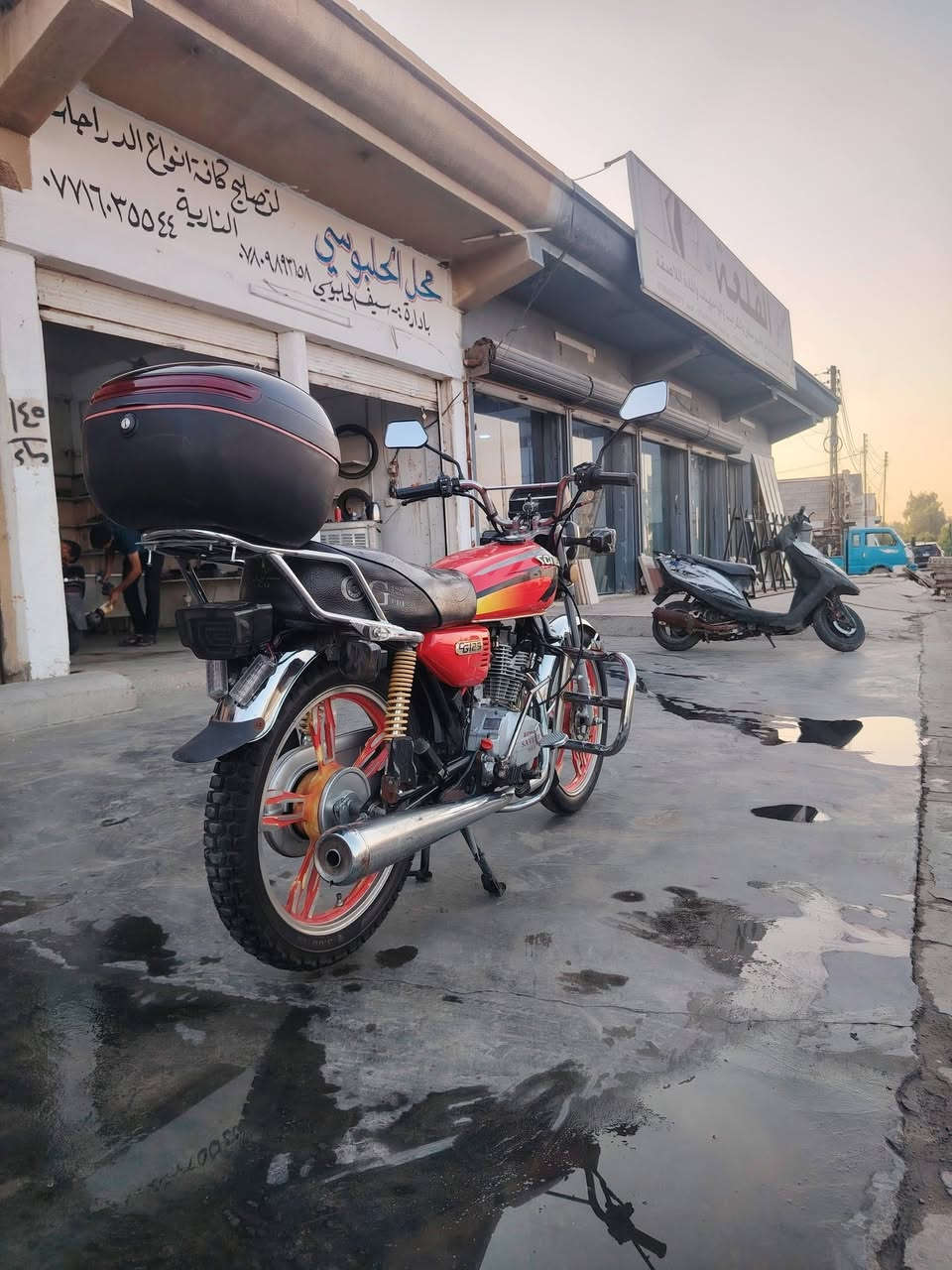 سلام عليكم
دراجه موديل 2022 كهربائيات كله شغاله 
خير من الله محرك نضيف حجم 150 cc 
السعر 500 وبي مجال
 
*********** الهاتف
