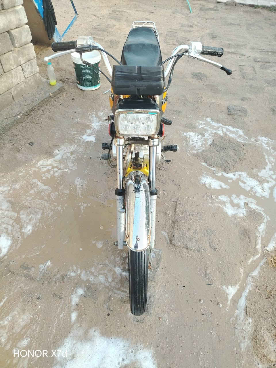 السلام عليكم دراجه للبيع مامفتوح العنوان بصره مدينه قضاء الصادق سعر 600 الدراجه ادوات ولو مامحتاج ماابيع دراجه حلوه وخدميه *********** فقط واتساب
