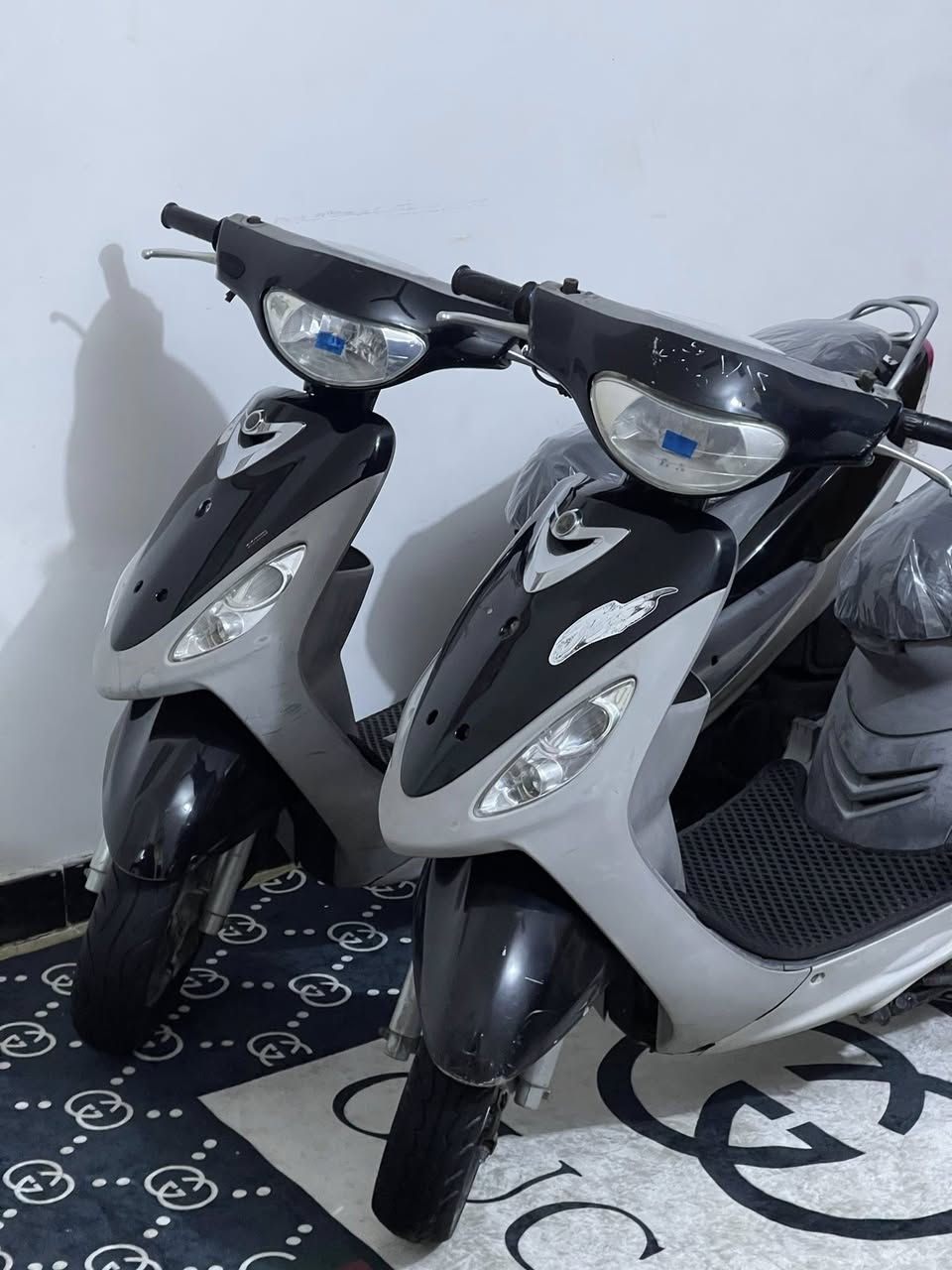 دراجات ماكس منغولي عدد 2

دراجات نضاف وحاويه وي نقص مابيهن 

مكان ديوانية 

اتصل ***********

واتساب
