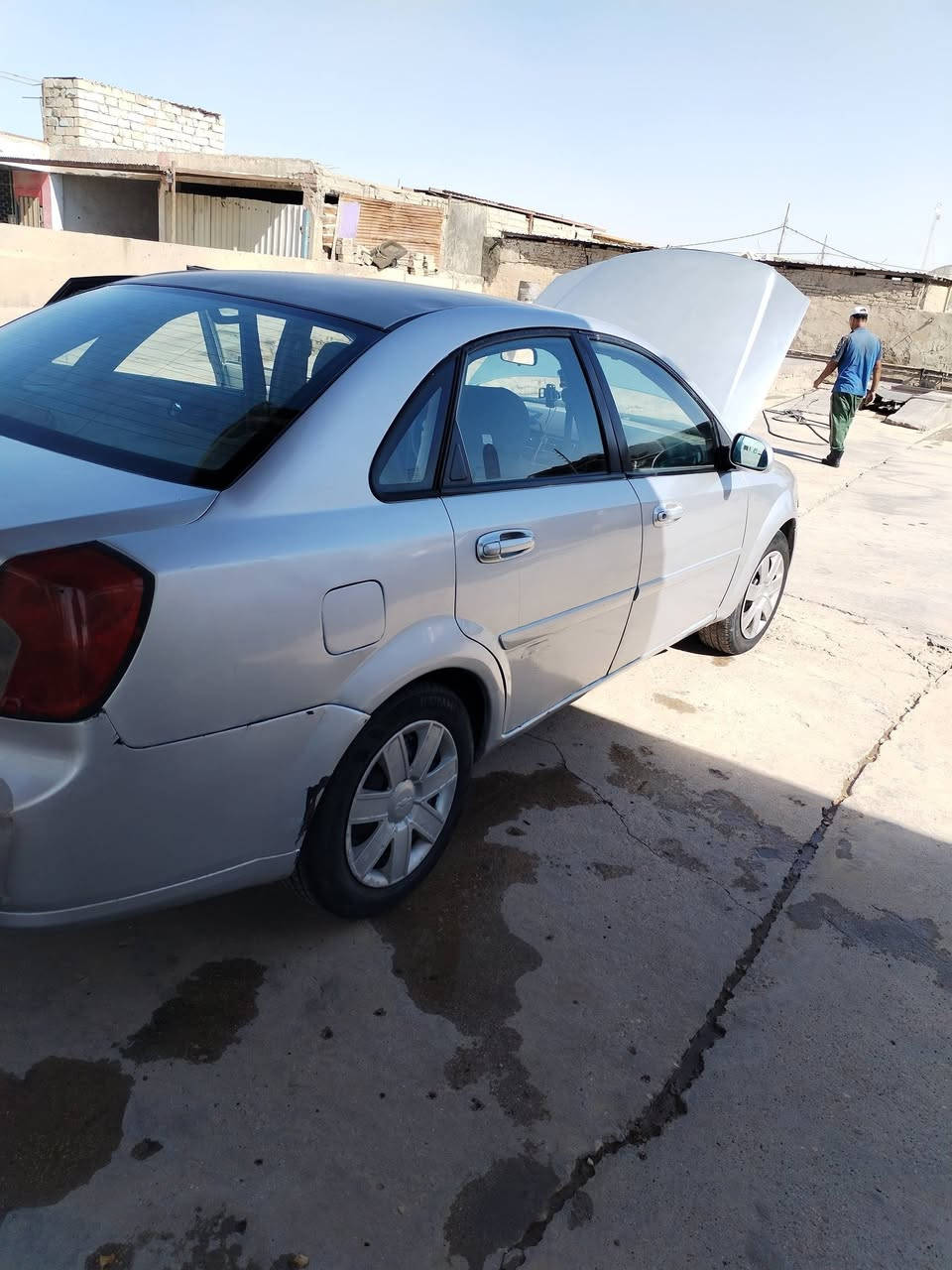 السلام عليكم سياره اوبترا ٢٠٠٥اوتماتيك السياره جاهزه فقط التبريد عوزه غازه رقم بابل انكليزي مكاني بالديوانيه السعر ٥٦ وبيها مجال ***********
