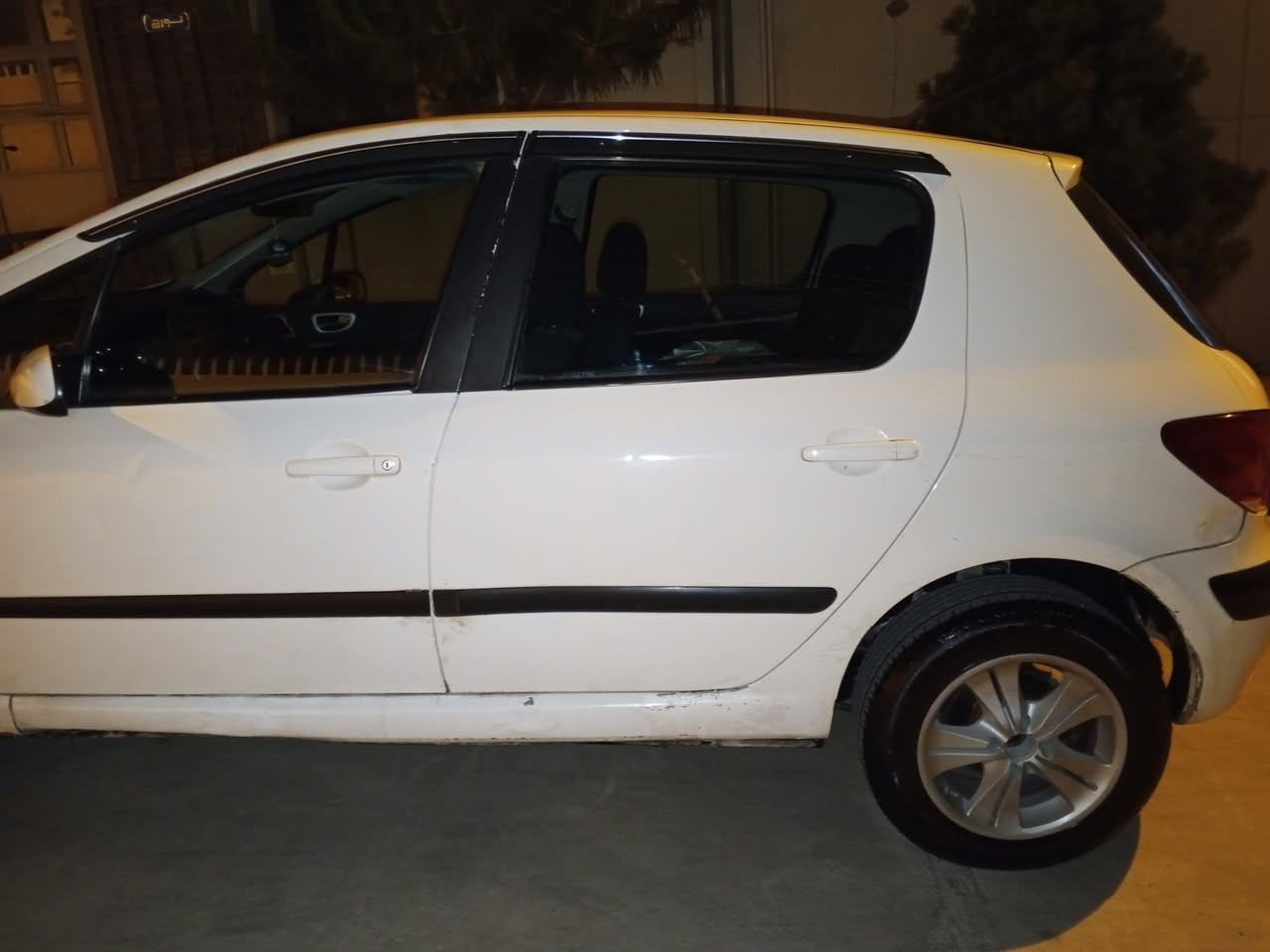 بێجۆ مودیلی 2006بی بۆ یاخ فحسی تازە بو کراوە ئارم و ئاولیات و تە قە و رە قە مە کینە و گیر تە بریت بە شە رتە یە ک دینار مە سە رفی نیە سعری 46مشتە ری نیتە سە رم مئێشینە ***********      ***********
