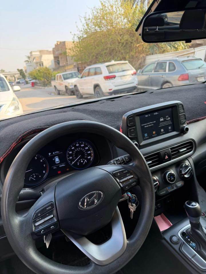 كونا موديل٢٠٢١
محرك ٢٠٠٠دوش 

حادثها موضح بالصور رقمها اربيل مكانها بغداد القادسيه باسمي 

ماشيه ٦٠ ميل 

السياره نظيفه وجاهزه 

للاستفسار ‭٠٧٧٣ ٦٤٢ ١٩٤٥‬
