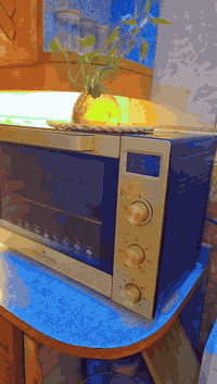 مرحبا.... فرن للبيع ماركه(امبيليوم) شغال كلشي مبي بس الهيتر الجوه مديشتغل يرادله تصليح حرارته اتجنن اخذته 140 الف اريده 50الف مكاني كريعات للاستفار ***********.
