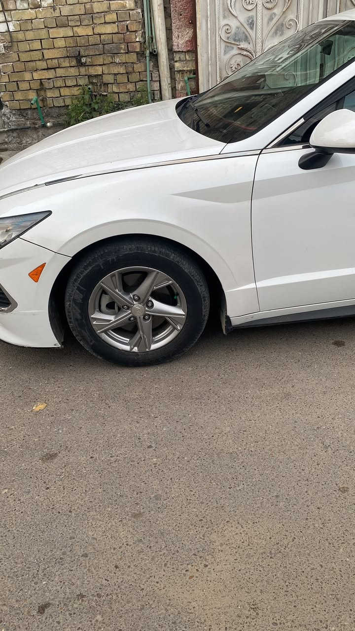 يساره سوناتا موديل ٢٠لون سلفر لبيع استفسار انتصل ***********
