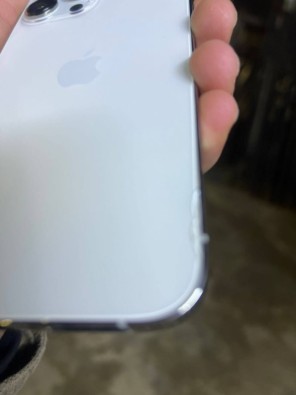 لبيع – iPhone 13 Pro Max
▫️ السعة: 256GB

▫️ البطارية: 90% 

▫️ اللون: ابيض

▫️ الحالة: نظيف جداً،  بس  هاي لسعه بضهر ممبينه موضح بصوره

▫️ الشاشة والكاميرات شغالة 100%، الجهاز غير مفتوح، لا صيانة ولا تبديل قطع

 استخدام خفيف، محافظ عليه بشكل ممتاز

السعر 690 بي مجال للشراي ***********
