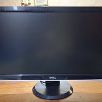 شاشة دل • ٢٤ بوصة • نظيفة