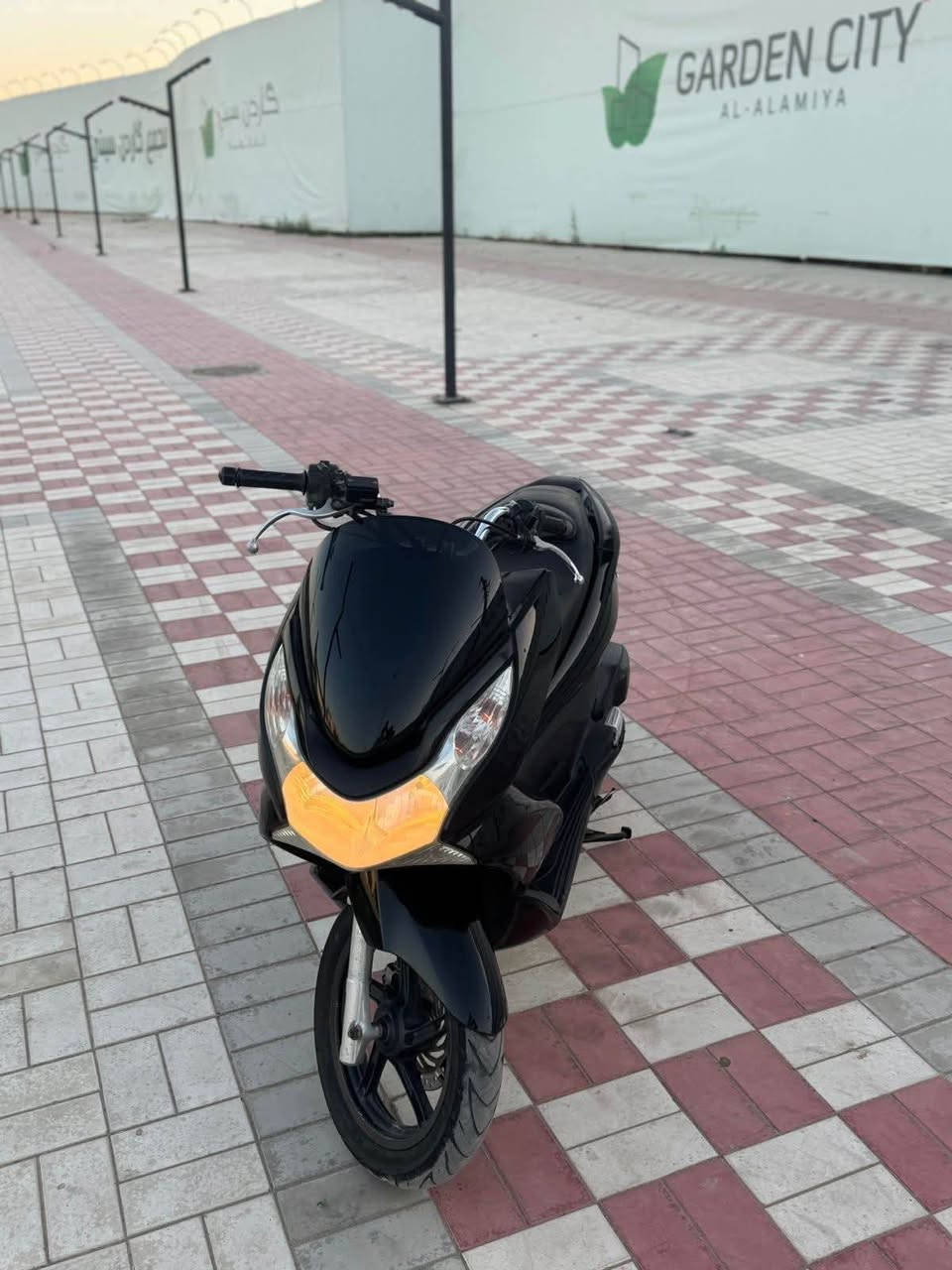 للبيع دراجه pcx  جيل اول  ياباني الاصلي  نوع jf  مكينه 150 حساس حرف A نوزل خطين ستان كهربائي ماشيه 36 الف حساس ازدحام دراجه جديده  حساس شلعه معدل خير من الله دراجه تتعب تكول جديده مال جناي  مكان بغداد الكرخ السعر  مليون و ٣٥٠ وبيهه مجال وبيهه مجال والاستفسار *********** بغداد, العراق
