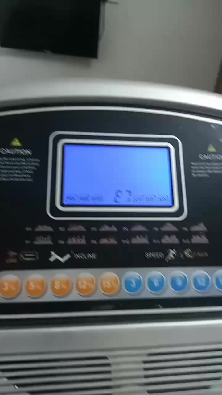 السلام عليكم عندي چري(تمساح چبلي)يتكون من ماطورين
ماطور شغال چري وشناو وماطور هزاز تكسير شحوم ويحمل وزن اكثر من200 وسرعه160 نضيف وغير داخل تصليح وشغال سعر 300 قفل


**إذا كنت صاحب هذا الإعلان وتريد حذفه لأي سبب، رجاءا أرسل رسالة إلى الدعم الفني**