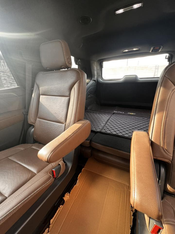 سلام عليكم تاهو مديل 2022 ديزل السياره بسمي تحويل ثاني يوم السياره مصبوغه عام داخل جلد رقم بصره جديد السياره فول عده الفتحه السياره جديده وخير من يم الله بيها حادث بجم السعر 3 شدات وبيها مجال المكان البصره الزبير رقم الهاتف ***********
