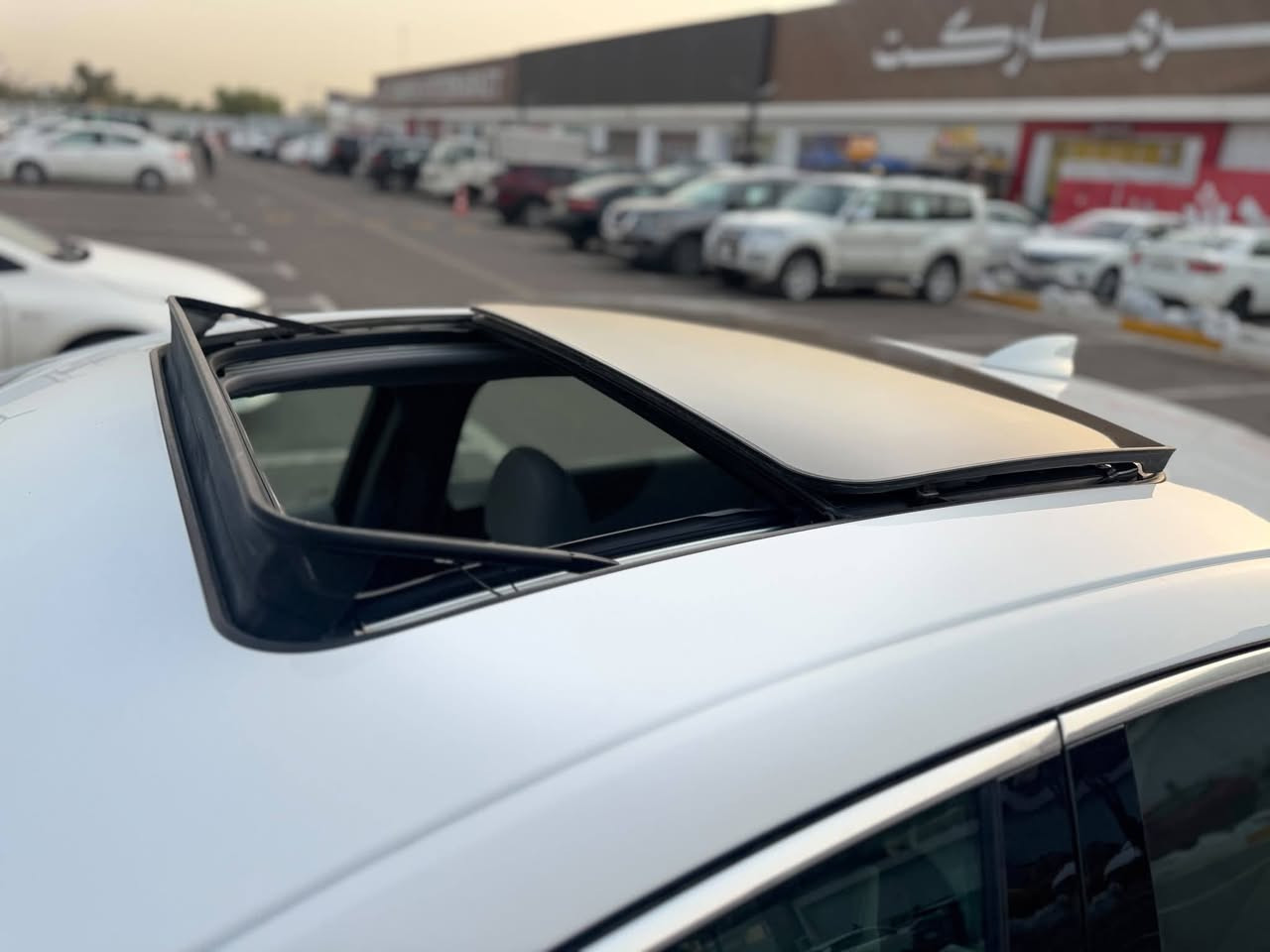 السلام عليكم 
البيع ماليبو LT2 مديل 23فوول موصفات حادث فقط بنيد ومبدل بلادي  ر بي جزا بسيط صبغ بدون دواخل شرط  مرفق صور الحادث وسونار يرباك راجع بلادي بدون نقص جديد جدا 

ماشية 43اميل كير مكينه تبريد شرط كفاله رقم سليمانيه باسمي 

ميحتاج ذكر موصفات لان فول وداخل اوف ايت هزه سنويه جدد 

مكاني سيديه سعر 140 
هاتف واتس ***********
