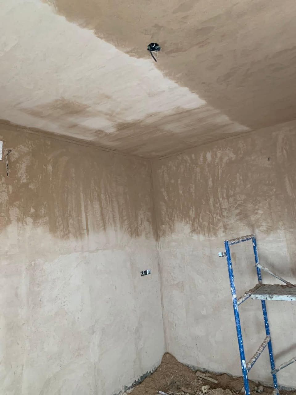 سلام عليكم لباخ متفرغ سمنت جص وبورك 
***********
اتصال واتساب 
كربلاء
