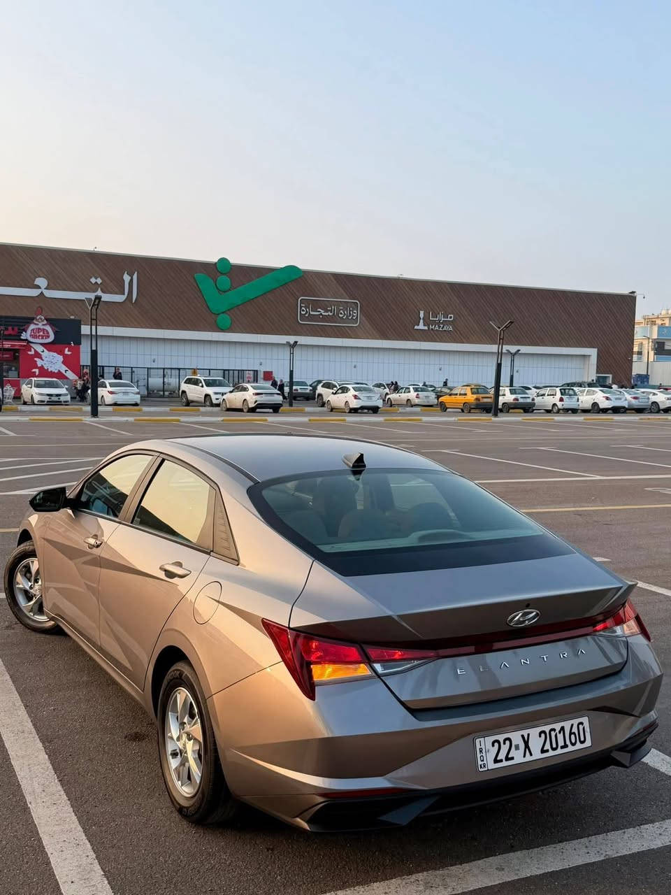 السلام عليكم
للبيع  النترا 2023 وارد امريكا حادثا جاملغ وشويه من البنيد بدون دواخل 
فول عدا الفتحه والبصمه 
رقم اربيل باسمي هزه جديده 
السعر 150
رقم الهاتف / ***********
ماكني بغداد حي الجهاد
