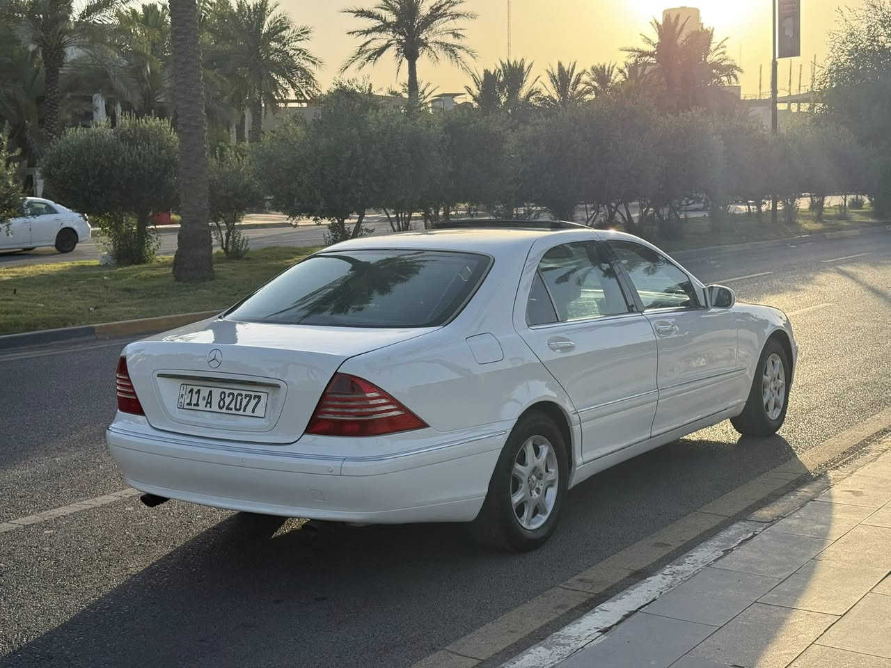 مرسيدس غواصه موديل 99 فئه S320 حجم المحرك V6 ،، رئاسي باب طويل فول مواصفات ،، وارد خليجي صبغ عام للجماليه مكفوله من اي ضربه واني صبغتها على ايدي السياره جانت بيها شخوط ورصعات مال استخدام ،، محرك وكير مبدلات جدد ومكفولات ،، صدر امامي خلفي كامل كلشي بي مبدل جديد
تخم تاير جديد تبريد ثلج ،، غرفتها كامل مبدله جديده ،، السياره معمره بلجديد ومناقصها شي ،، رقم بغداد الدولي وبأسمي ،، المكان بغداد حي الخضراء ،، السعر 98 ورقه
***********
