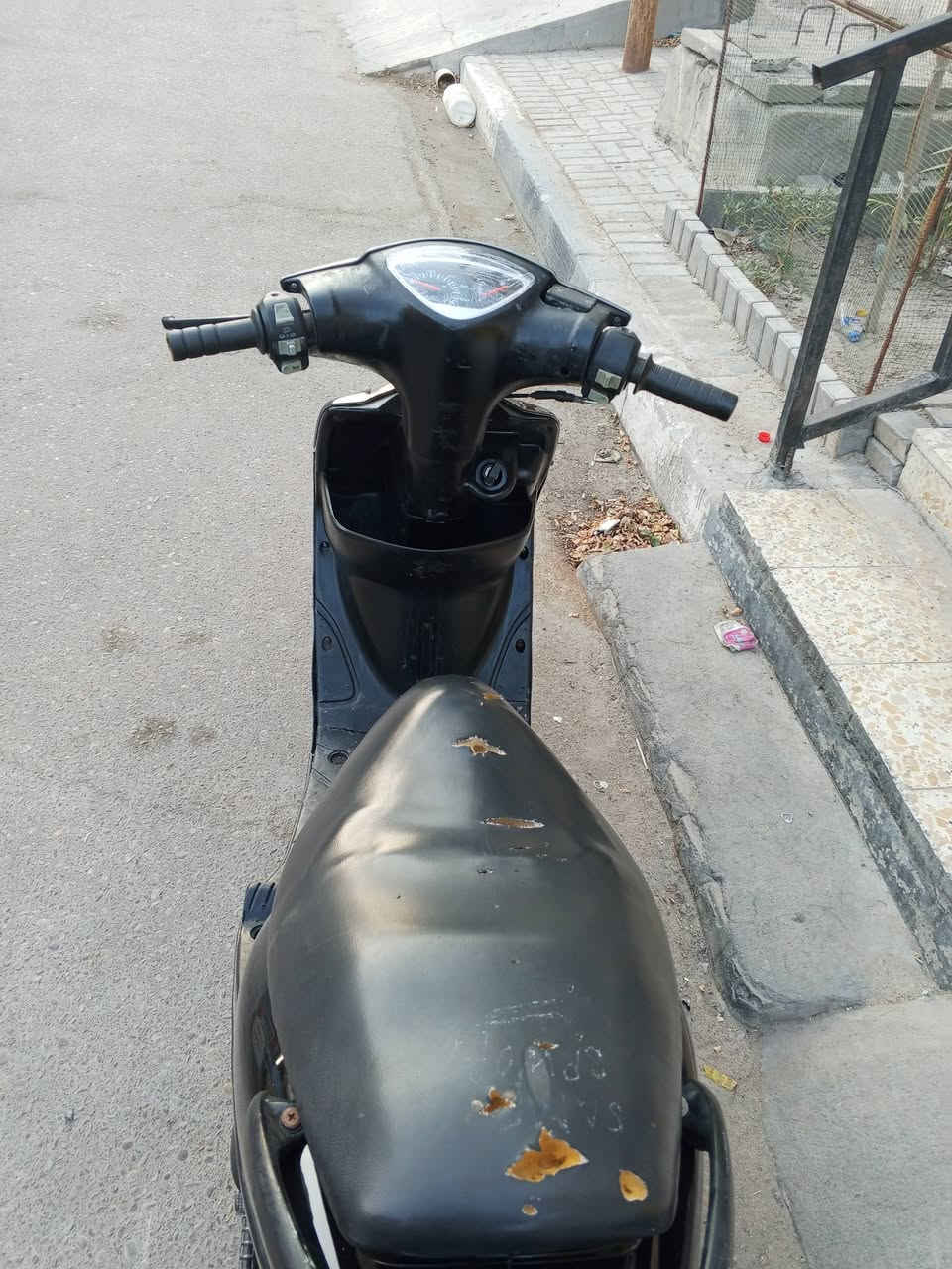 ماكس عدله مكينه مفتوحه دراجه نضيفه و مكينه ناعمه ما ناقص اي شي تجي تشغل وتروح سعر ٧٠٠ وبيها مجال للشراي
العنوان بصره ٥ ميل
***********
