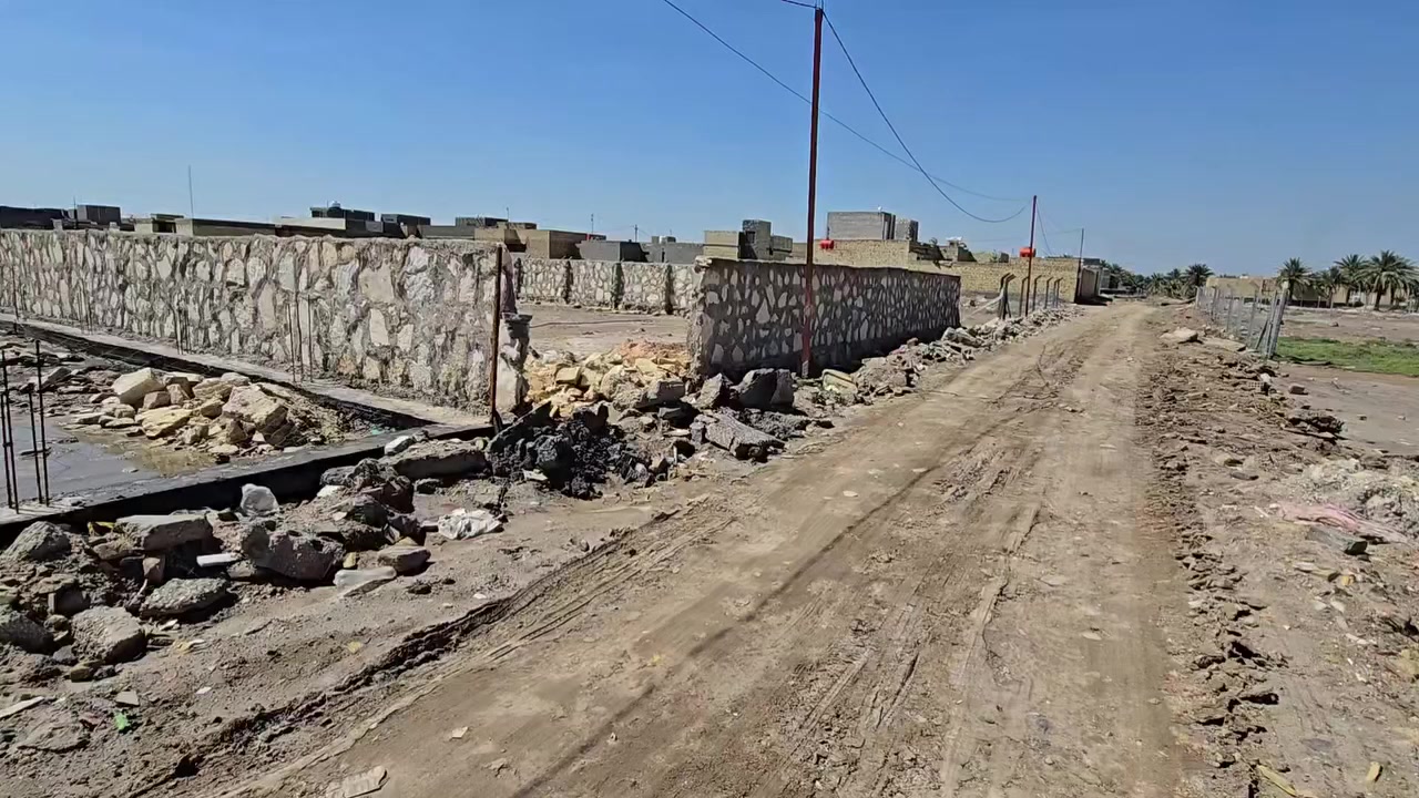 قطعة ارض مساحه 650 متر ثاني قطعه عن تبليط الموقع كاع السكندري قرب المدرسه خدمات ماء كهرباء شارع 8 امتار منطقه سكنيه الاستفسار الاتصال او مراجعه مكتب العويسي للعقارات الكائن شارع البطاوي قرب عارضه المزاد 
***********☎️
***********☎️
