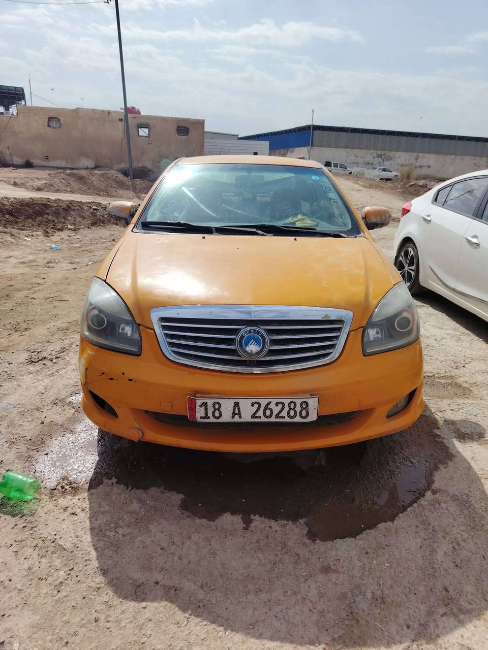 السلام عليكم سياره جيلي12 لبيع السعر33 بيها مجال قليل مكان الدوانيه الحمزه  شرقي سياره باسمي رقم هاتف ***********
