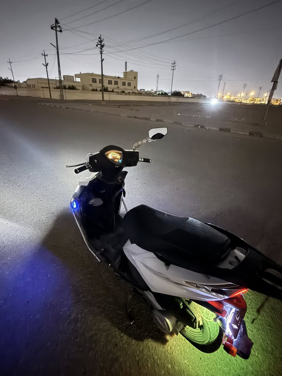 جامبو موديل 2022للبيع
مواصفات

تشغيل عن بعد 
نظام سرقه 
أشاير لاد
درع حمايه 
انبثري صوت شغال يخبل صوته 
الكهربائيات كلها شغاله 
الدرجه نظيفه نفس ما موضح بالصوره 
مكينه مكفوله 
سعر 500
المكان نجف
رقم الهاتف ***********
