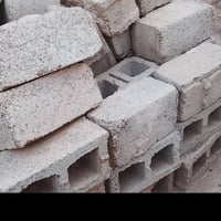 للبيع بلوك مال سياج واكع بيهن تقريباً 350بلوكه بيهن نضيف قيم وخذ 07884...