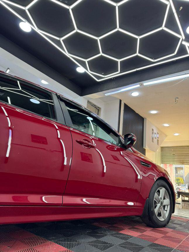 يا الله السلام عليكم اوبتيما 🔴
مديل 2015
 سياره تحكمات كامره  كرسي السايق كهرباء يعني معروفه الموصفات مالاتهه 
كير مكينه صدر ادامه كامله 
سياره طابه كلين هنا صاربيهه صبغ بلباب الي وره سايق وجاملغ اثر طخه وبنيد انصبغ اثر جراد  هاي الي بيهه وتفحص سونر اكيد سياره  
مكينه بدون تنقيص كيرحلو تبريد ثلج ❄️سياره خيرمن الله 
سياره موجوده شارع فلسطين 
هذا رقمي *********** بي وتساب  
السعر 115 $وبيهه مجال
