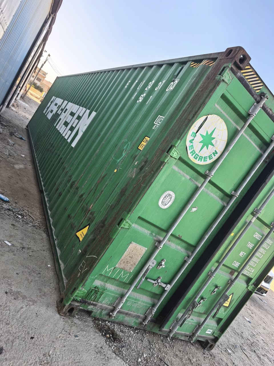 ياالله 🧿🧿🧿 يارزاق متوفر حاويات طول ١٢ متر الارتفاع ٢٩٠ سم بنظافة أكثر من ٨٥ بالمية أيضآ متوفر طول ٦متر بنظافة أكثر من ٩٠ بالميه عنوانا نجف الاشرف الاستفسار ع الاتصال *********** 🧿🧿🧿🧿🧿
