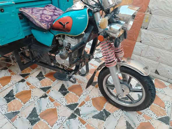 ستوته للبيع رقم وسنويه بسمي مكفوله من كلشي جديده ستوته  مكانه البصره الزبير سعره ٣٨٠٠وبيه مجال 

 0777 606 2077
