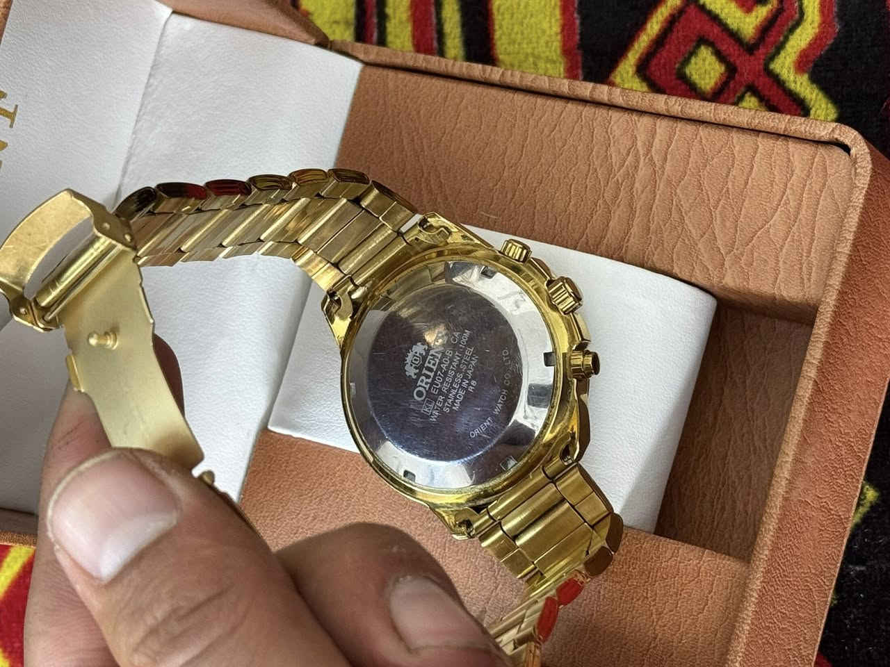 ساعة اورينت دولي
نافذة عرض الشهري 
قفل بحري 
رنك دوار 
ياباني اصلي
سير كامل 
نظافة عاليه جدا 
شغل مضبوط 
السعر 150 الف
يوجد توصيل لجميع المحافظات 
***********
