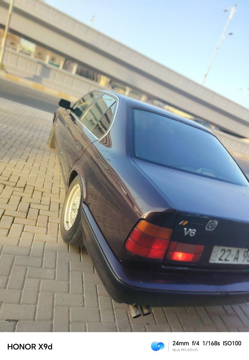 سلام عليكم بيئم ٥٢٥ موديل ٩٣ وراد يابان محرك كير شرط كهربائيات كلها شغالة تبريد ثلج مصبوغة جمالية بدون قطرت معجون شرط عل فحص رقم أربيل تحويل ثاني يوم السعر ٦٧ وبيها مجال قليل مكان صلاح الدين تكريت (((بيع فقط))) ***********
