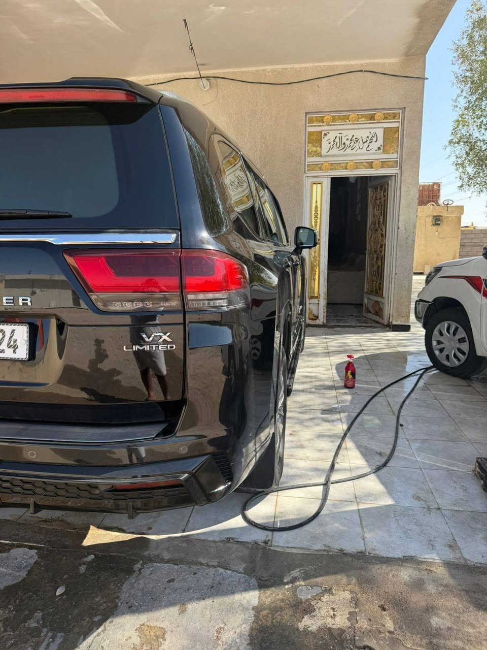 سلام عليكم لاندكروز VXتنفس تبرين كشنات 4قطع كشنات6كهربائي راداركامرت محطيه
***********
