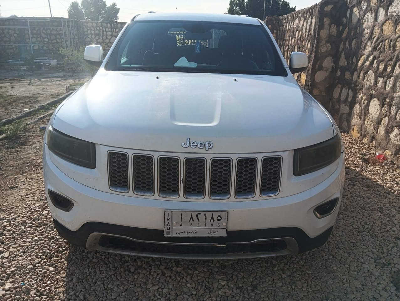 السلام عليكم ورحمة الله وبركاته
للبيع جيب موديل ( 2016 ) ماكو تبديل اي قطعة بيها ماعدا الدعامية وبيها صبغ بنيد وجاملغات اثنين  امامي  سيارة نظيفة ومرتبة مال جناي  سعرها ١٩٠ وبيها مجال .  رقمي ***********
