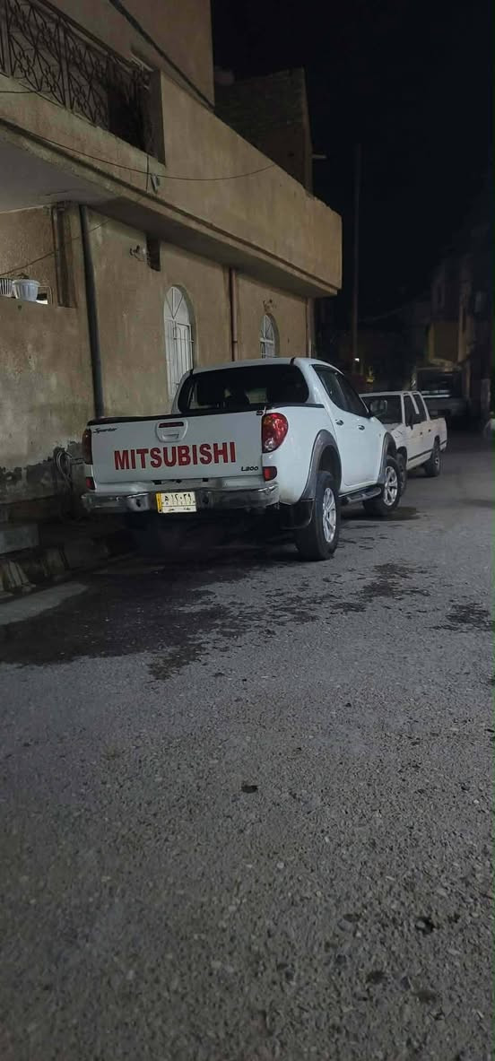 مسيبوشي للبيع ٢٠١٥ لون ابيض محرك ٣٥٠٠ مكفول علق بتم يوصلك سعر خاص لو اتصال ع رقم ***********
