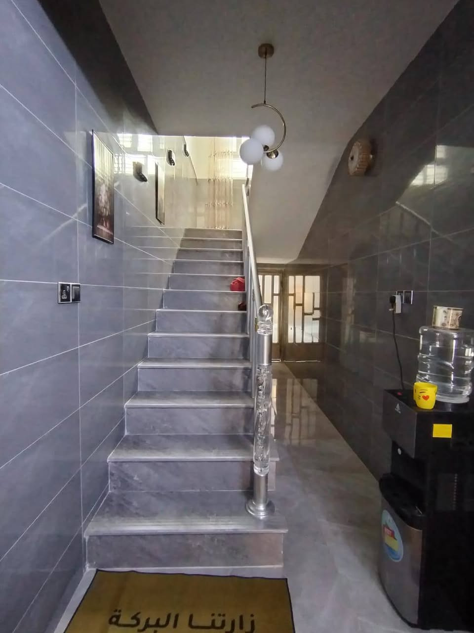 على بركة الله ورسوله صلى على محمد وال محمد 
بيت للبيع بل قاطع مجاور الحاج حمزه ابوصيل 
المساحة 130متر الواجهه 6:30 متر البيت مطلوب للاسكان 30 مليون البيت طابقين  الطابق الاول غرفه زائد صاله مطبخ براني الطابق الثاني غرفتين وصاله الاستفسار الاتصال على الرقم

***********
