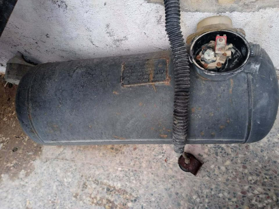 السلام عليكم منضومة غاز كاملة نقص نوزل واحد ضايع شغالة وكاملة السعر 250 وبيها مجال 4 سلندر
***********
