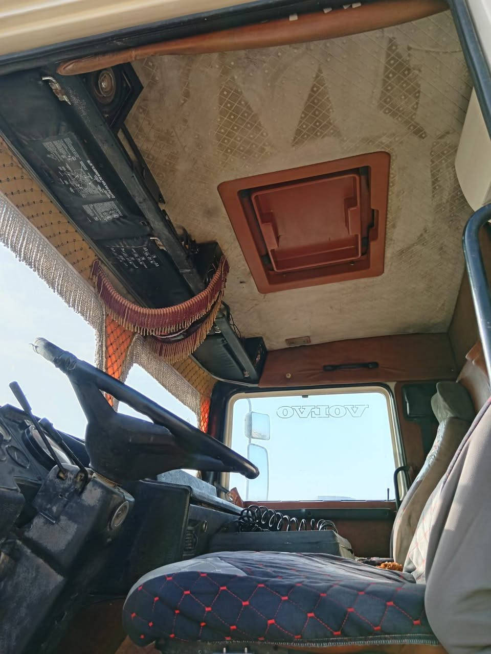 سلام عليكم فالفو للبيع مكينه جي 10 كير 4/4 مجموعة شفت سياره جاهزه للعمل مكفوله اتصال على الرقم ***********
