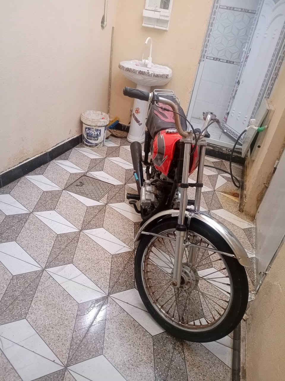 ادوات مكينه رابيدو الأصلي ام الختم دراجه تشك الكاع شرط لاتنقيص لا تبخير وخرسه كلش مكفوله من البوكه سعرهه 450 واتساب ***********
