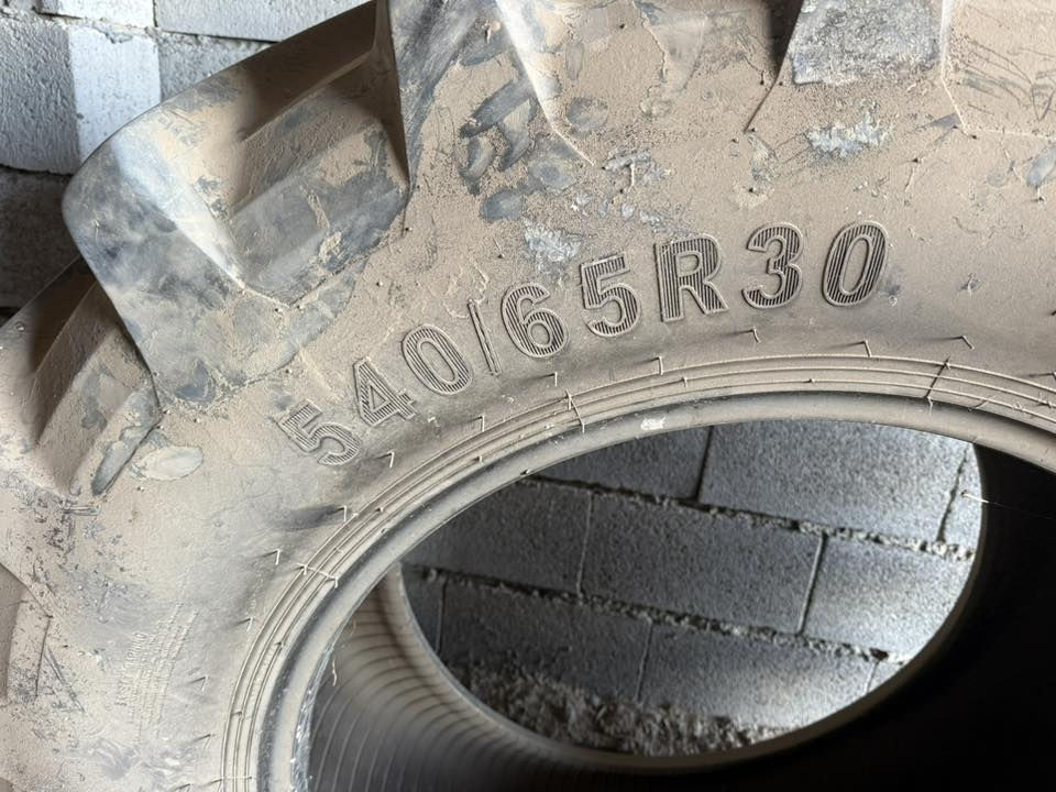 تخم تاير للبيع مستعمل    ***********
