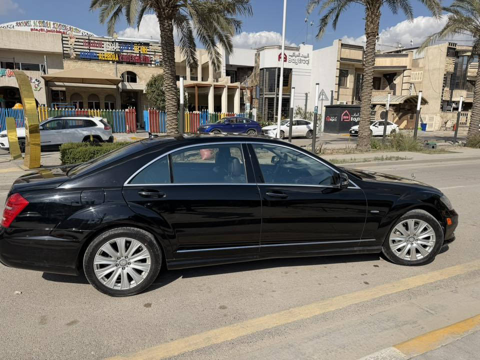 مارسيدس موديل 2012  (S550 )

مواصفات 
كامرة خلفية
بانوراما
بدون  صبغ
بدون حادث 
كشنات جلد
وباقي مواصفات S المعروفة
السيارة باسمي من 2016 السيارة نظيفة
رقم بغداد  تحويل ثاني يوم 
السيارة اصل وسنوية وشاصي 2012 موجود سنوية وشاصي للتاكيد

التواصل فقط ع الرقم اتصال او وتساب 
***********
بغداد - اليرموك
