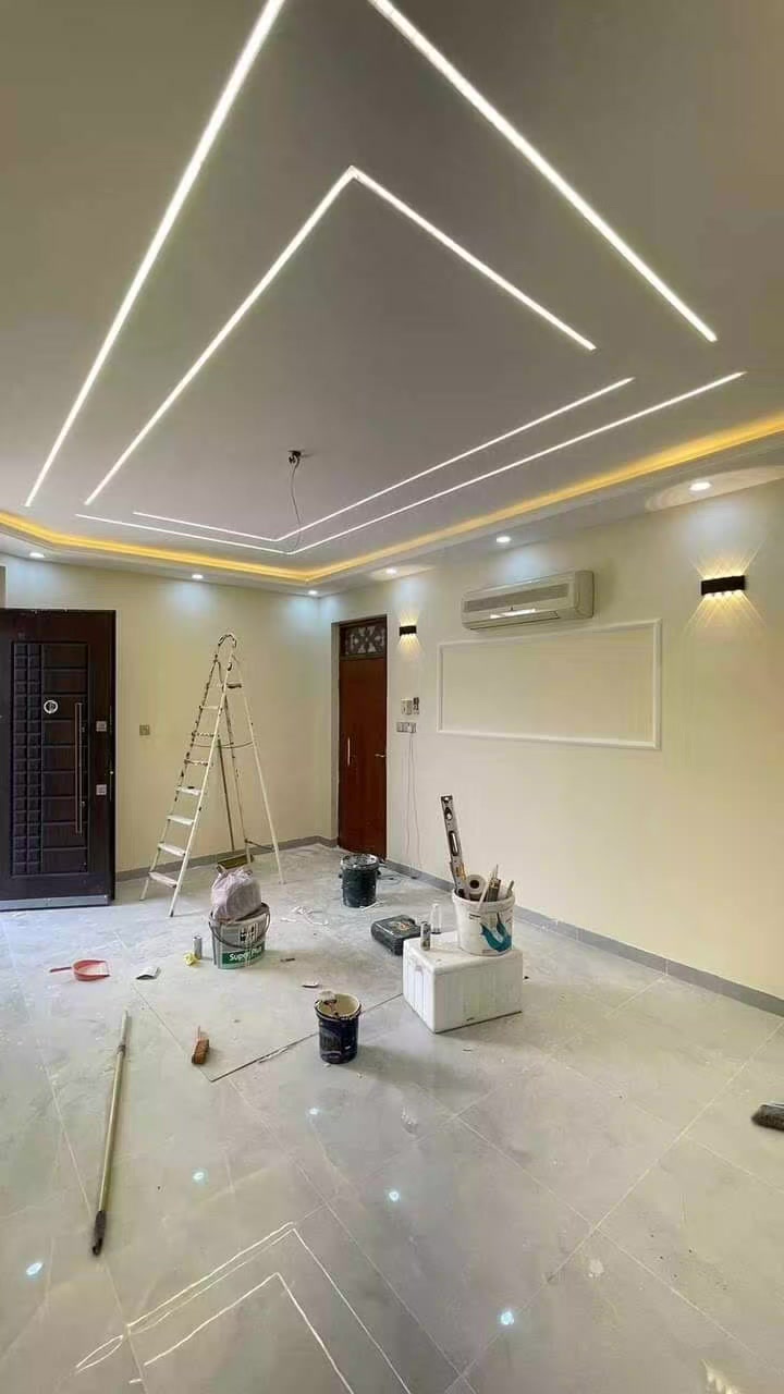 السلام وعليكم خلفة ديكورات وصبغ متفرغ حاليا تسليم مهندس شغل درجة اولى من الحسينية أو بغداد ماعندي شكال اي واحد يحب يتصل سعر المتر 20 وفوك حسب الديكور *********** واتساب
