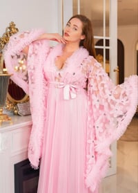 كلاسيك • ذوق رفيع • ملابس