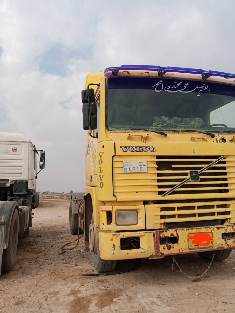 للبيع فالفو ايف ١٢ رقم بغداد سنويه عظم عاج اوصاقطه بس الارقام مامستلمهن باقيات عل قديمات العنوان سامراء الاحويش السعر 65 اوبيها مجال حك الجيه رقم الهاتف ***********
