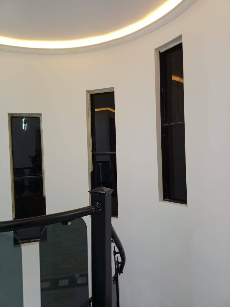 بيت للبيع طابقين 

العنوان الرمادي شارع40 خلف جامع الواثق 

مساحه 220متر 

طابو زراعي تحويل مباشر 

شارع 10متر 

بناء طابوك الطابقين 

محتويات الدار استقبال صاله حمامات داخليه وخارجيه كراج غرف نوم عدد 4

الاتصال ‏‪***********‬‏

عنوان المكتب خلف العاب السندباد
