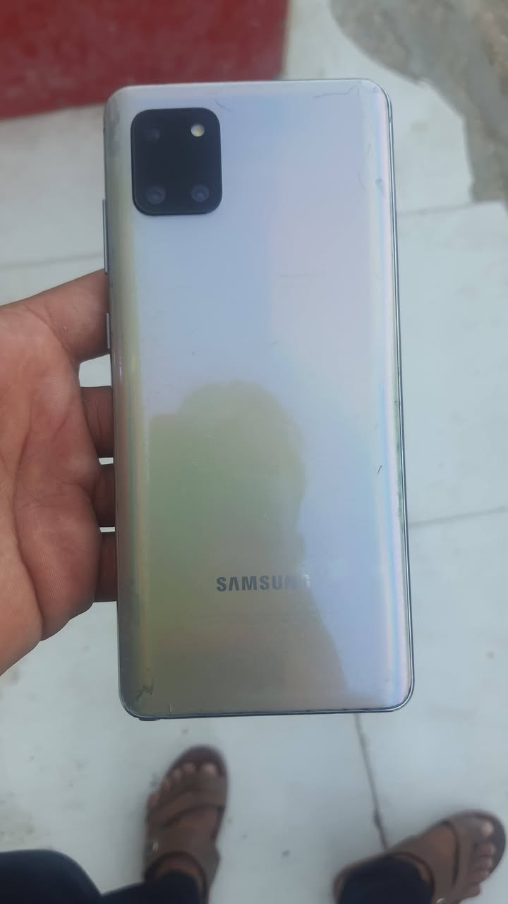 نوت ١٠
بي تعليكه بلشاشه. وبس. سعر. ميه و١٠


**إذا كنت صاحب هذا الإعلان وتريد حذفه لأي سبب، رجاءا أرسل رسالة إلى الدعم الفني**