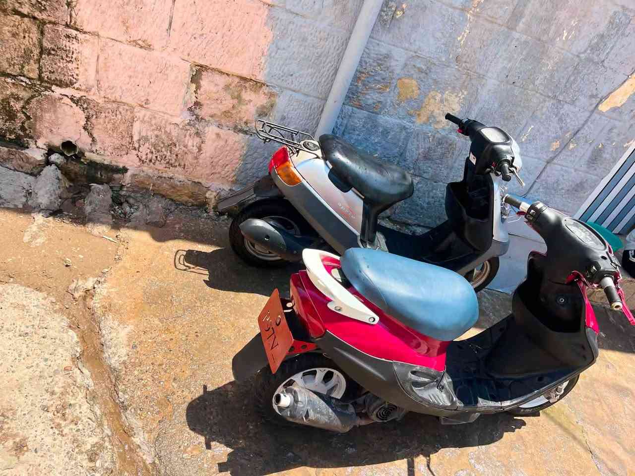 دراجه نحلا للبيع وايرمنيه كلها شغاله سلف شغال السرعه ١٠٠ مكينه ما مفتوحه شرط كلها رياضي السعر 450 وبي مجال 

دراجه بوتين للبيع وايرمنيه كلها شغاله سلف اشاير لايت بك كلو شغال معدل تحريكه شرط السعر 325 وبي مجال قليل الرقم ***********
