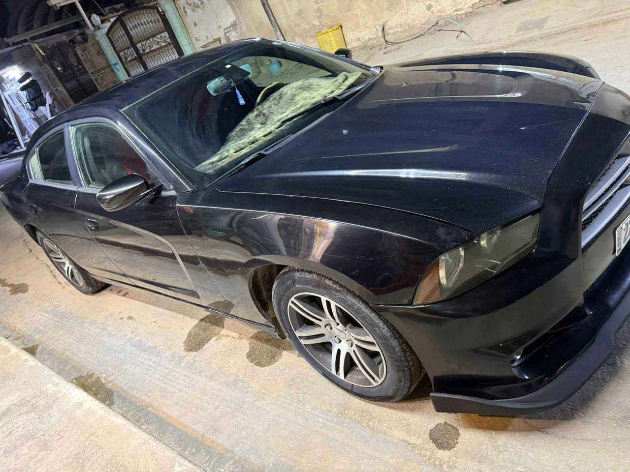 السلام عليكم جارجر 2011 خليجي سياره جاهزه من كلشي بيها صبغ جوه قبق البانزين ماشيه 329 مكينه كير حداديه تبريد ثلج السعر 135 رقم الهاتف  ***********
