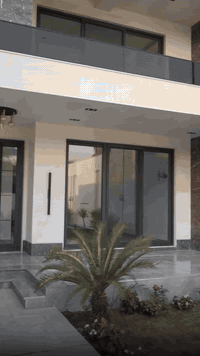 🏡 عقار راقٍ للبيع في قلب السيدية

مساحة ٣٨٠ متر
واجهة ٩.٥ متر
رصيف ٥ متر على شارع رئيسي ٢٠ متر
العقار مفروز بسند وحدة ويتميز بتصميم داخلي واسع ومثالي للعائلة

يضم:
• ٧ غرف نوم
• ٥ غرف ماستر بتشطيبات مرتبة وتوزيع مريح

📍 البيت قريب جداً من الشارع التجاري وعلى مقربة من جميع الخدمات الحيوية
موقع مكتبنا: السيدية – شارع الخيزران، مقابل مطعم أُكيل الجبال

📞 للاستفسار والتواصل:
***********
***********

عقار بموقع ذهبي ومواصفات نادرة… فرصة لا تتكرر.
