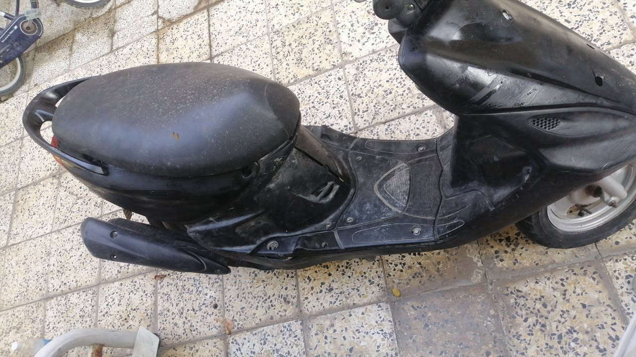 سلام عليكم دراجه ماكس قجمه 120شغاله للبيع السعر 250 بغداد شارع فلسطين ***********
