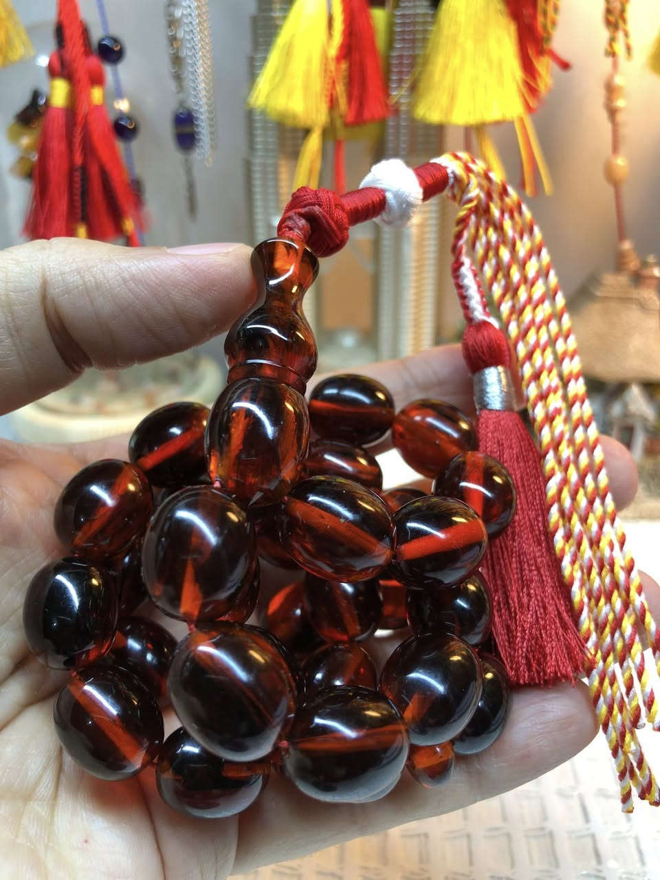 السلام عليكم
عروض رمضان 
مسباح سندلوس ترتروك مساطب جراخه اسطه جهاد الفلسطيني خامه اصليه ذمه كركوشه خليجي قطعه اجمل من الصور 
الوزن ٨٠ غم القياس ١٤ * ١٧ العدد ٣٣ خرزه 
السعر ٢٢ الف شامل اجور التوصيل والسعر قطعي لطفا


**إذا كنت صاحب هذا الإعلان وتريد حذفه لأي سبب، رجاءا أرسل رسالة إلى الدعم الفني**