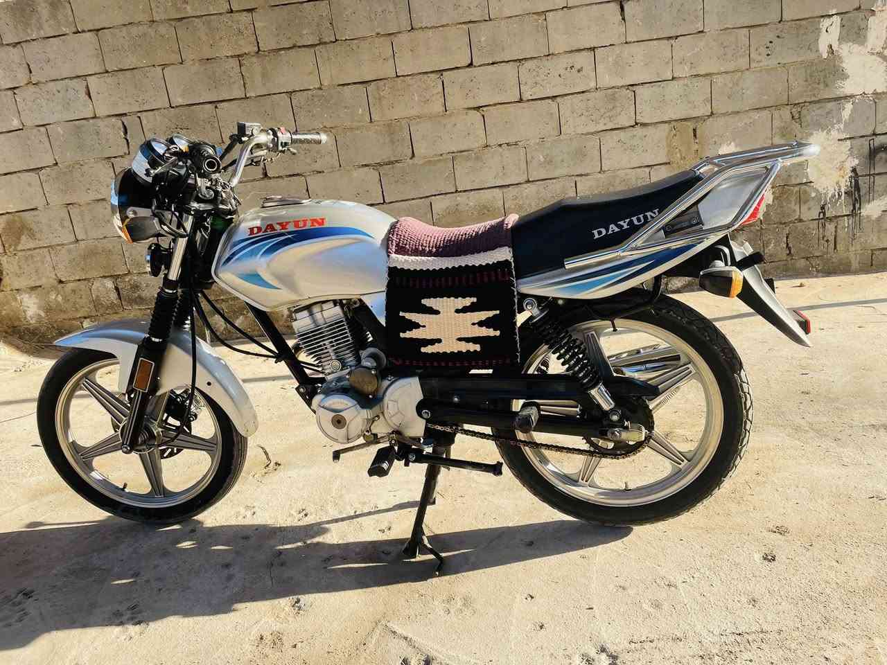 عضـم 21 ) 🌚أصولـي 🦅 اللون رصاصي الدراجة حلوة على أيدي ونضيفة مثل ما موضح بالصورة #بيع_فقط السعر خاص أو الاتصال *********** غير متواجد واتساب وبرامج العنوان كربلاء الحسينية تكدر تكول العطيشي ) 😂🥲🩶
