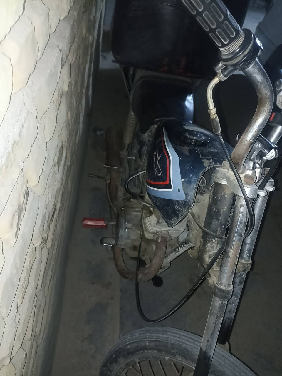 سلام عليكم 
دراجه ايراني للبيع كلك كلك كلك ( مكفوله من السرقه ) مكينه مفتوحه دراجه تمشي خير من الله ويل امامي وخلفي جديد دراجه مالت شغل سعرها (300) وبيها مجالل
عنوان كرمة بني سعيد متواجد هنا 
واتساب او اتصال ***********
